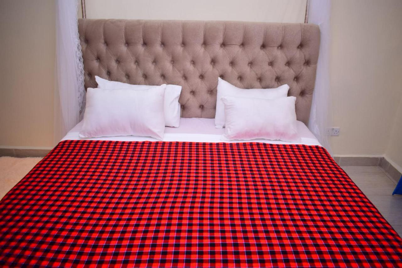 Great House Bnb Near Jkia Nairobi Bagian luar foto